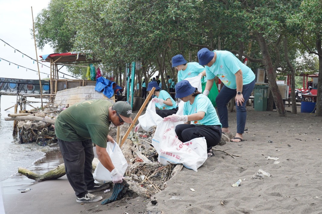 Beach Cleaning Program